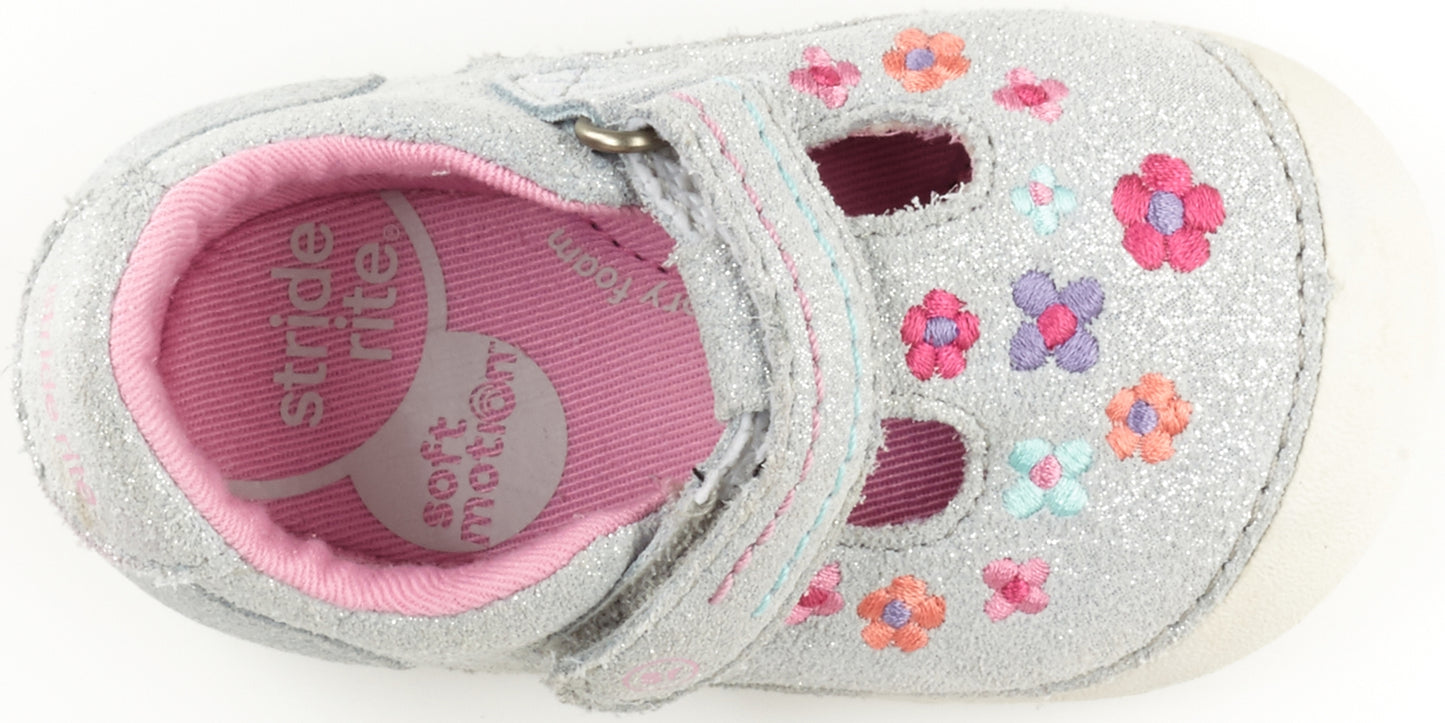 Sapato Mary Janes Floral Tonia T-Strap Stride Rite para Meninas, Prata, Tamanho 3 W