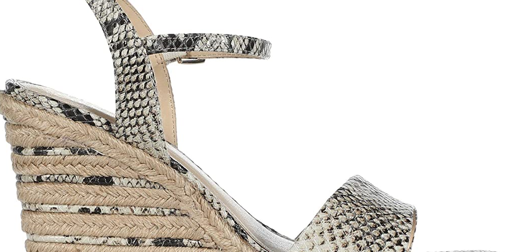 Sandálias femininas Vince Camuto Marybell de couro com tira no tornozelo e salto anabela, pretas e brancas, tamanho 10