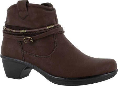 Bota Wrangle Feminina Easy Street Marrom Tamanho 7,5M