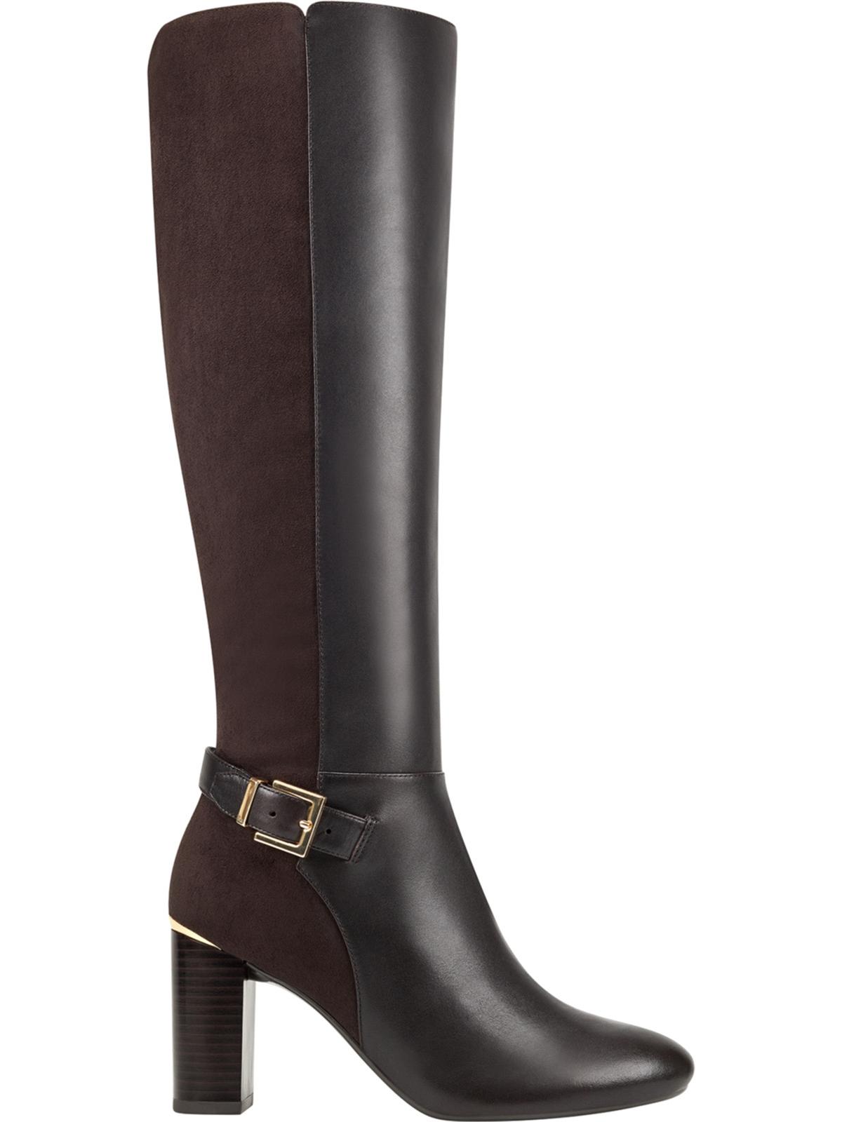 Botas de salto alto de couro Bandolino femininas com fivela e acolchoamento Bilya, bico amendoado, salto bloco e zíper, marrom escuro, tamanho 8 M