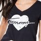 Camiseta Tommy Hilfiger Feminina com Estampa de Coração e Logotipo Sky Captain Tamanho Grande