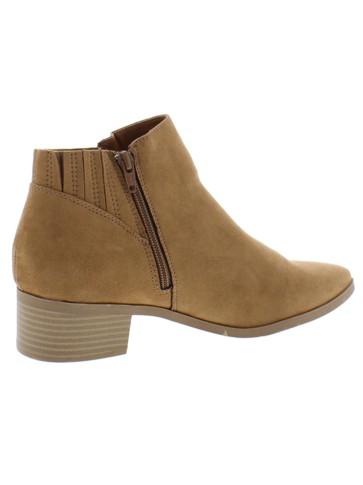 Botas femininas American Rag Western Inspiration Tori com bico fino e salto bloco, com zíper, marrom, tamanho 11 M