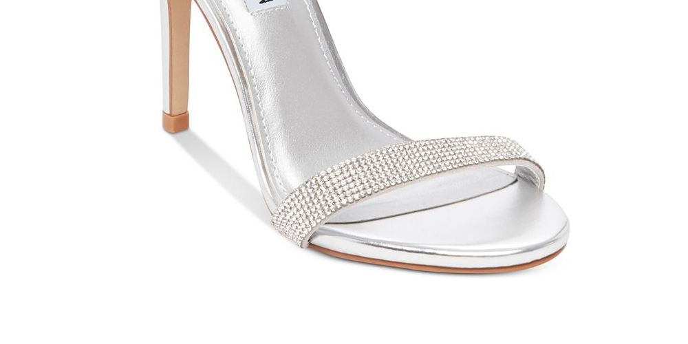 Sandália feminina Steve Madden de tecido com bico aberto para ocasiões especiais, tira no tornozelo, prata, tamanho 9 M