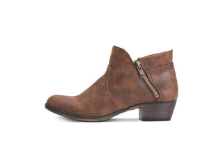 Botas femininas American Rag Abby Almond Toe na altura do tornozelo, marrom, tamanho 5 M