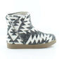 Botas femininas Ashley de pele sintética, bico fechado, cano curto, tamanho 5,5 M, Indigo Rd.