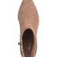 Botas femininas American Rag Comfort Eryn com bico fino e salto bloco, de couro, com zíper, tamanho 6 M, marrom