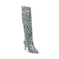 Steve Madden Botas femininas Kimari com salto agulha e bico fino, acolchoadas em pele de cobra, tamanho 6,5 M