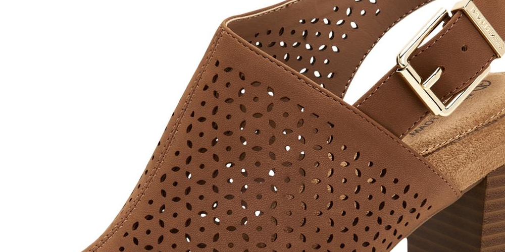 Sandálias femininas Giani Bernini Jabril de couro sintético com salto fino marrom, tamanho 6,5 m