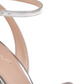 Sandália feminina Jewel Badgley Mischka com salto bloco e nó Krystal, tamanho 6 M, prateada
