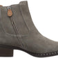 Gentle Souls Botas Femininas Chelsea de Couro com Fivela Melhor, Biqueira Fechada, Cano Curto, Cinza, Tamanho 5,5 M