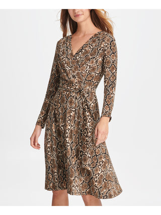 Vestido de festa feminino DKNY com zíper e estampa animal, manga comprida, decote em V abaixo do joelho, bege, tamanho 14