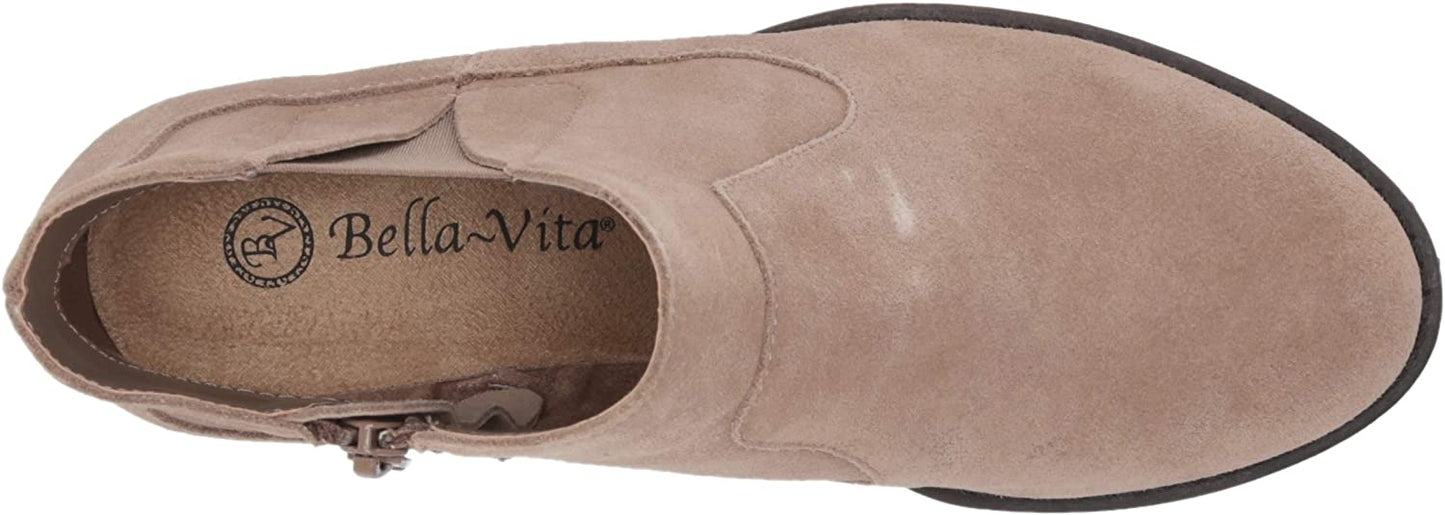 Botas Rory de camurça amêndoa feminina Bella Vita, marrom, tamanho 6,5 N