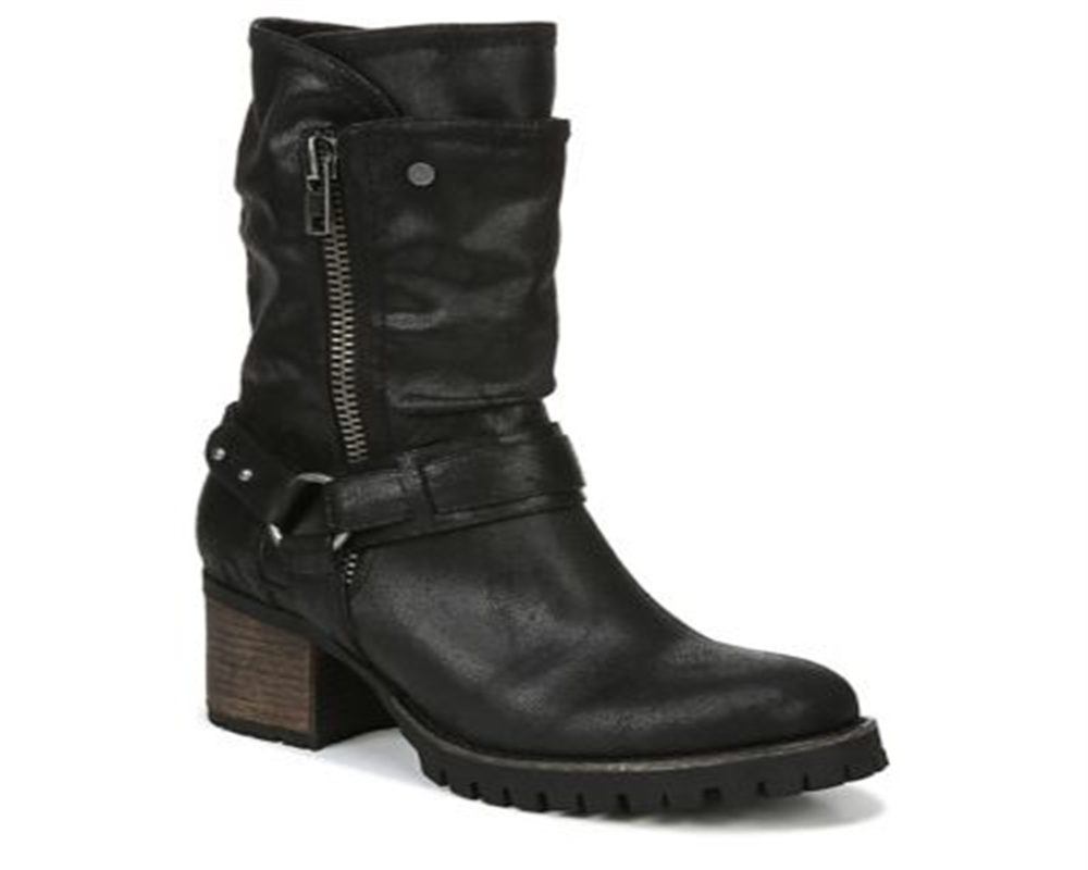 Botas femininas Carlos By Carlo Santana com detalhe de arnês, sola de tachinhas, Georgina, bico redondo, salto bloco, pretas, tamanho 6 M
