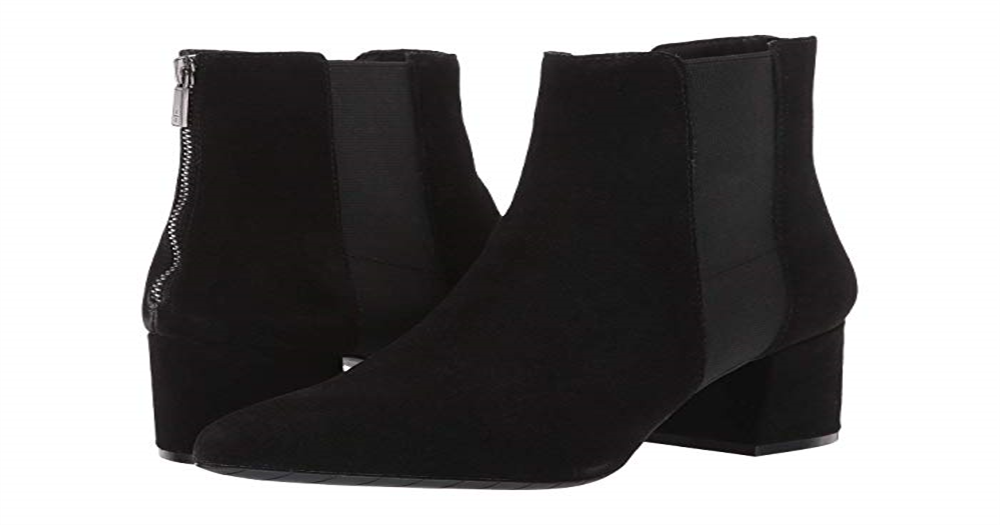 Botas de cano curto femininas Kenneth Cole Reaction Kick Block de camurça com bico fino, pretas, tamanho 10 M