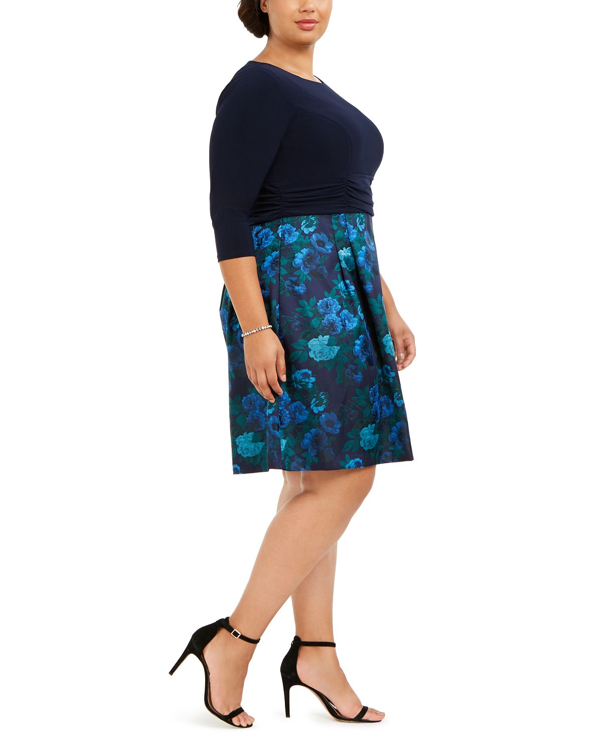 Vestido feminino Jessica Howard com estampa floral, manga 3/4, decote em joia, comprimento até o joelho, azul, tamanho 16W