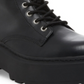 Steve Madden Botas de Combate Femininas de Couro Sintético com Sola de Argola Slasher, Pretas, Tamanho 8 M