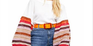 Blusa feminina listrada com manga sino e gola joia, tamanho X-S