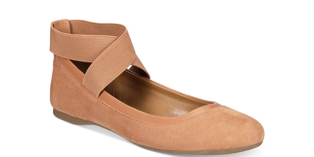 Sapatilhas de balé femininas Style &amp; Co Beaa com bico fechado e tiras laterais, marrom, tamanho 9,5 M