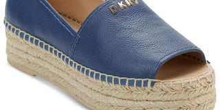 Sandálias femininas DKNY Mer Leather com bico aberto e alpargatas casuais, tamanho 7,5, azul