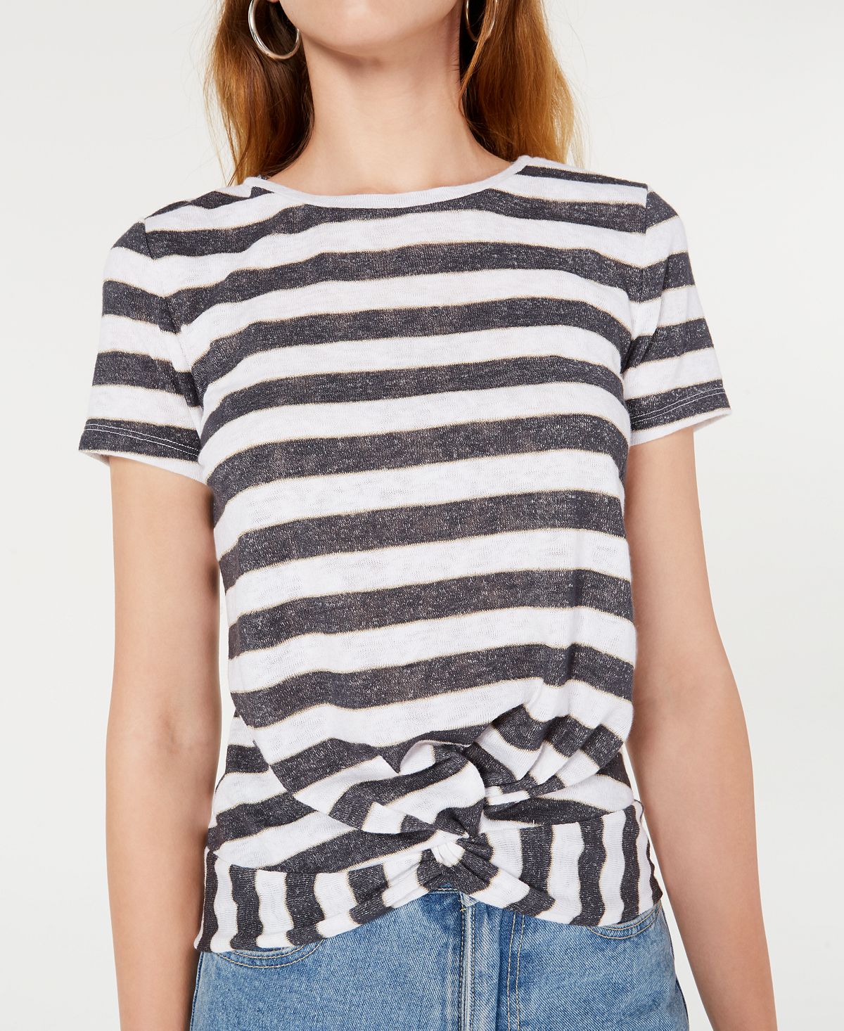 Blusa feminina listrada com bainha torcida Bar III, branca, tamanho médio
