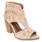 Botas femininas Sugar com salto bloco, com tachas, almofadadas e perfuradas, Viveca, bico amendoado, zíper, bege, tamanho 8 M