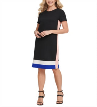 Vestido feminino DKNY com estampa de blocos de cores, manga curta, gola redonda, comprimento até o joelho, para usar no trabalho, preto, tamanho extragrande