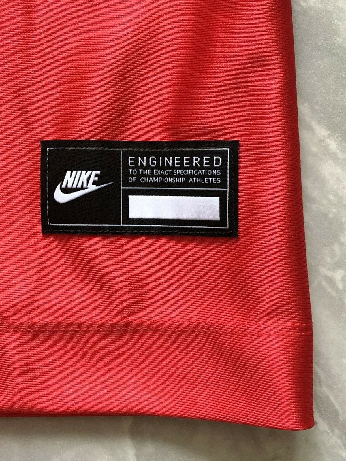 Camiseta Nike Fitness Running Feminina Vermelha Tamanho Médio