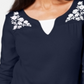 Camiseta feminina Karen Scott estampada com manga 3/4 e gola redonda, tamanho azul marinho, pequena G