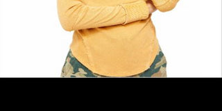 Blusa feminina de manga comprida com decote em V, amarela, tamanho médio