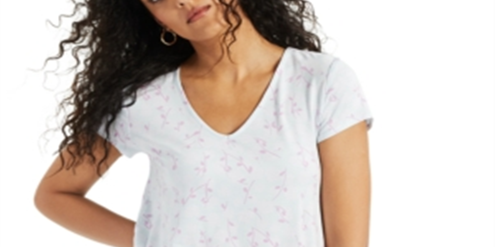 Camiseta feminina estampada com decote em V da Alfani, branca, tamanho XX-G