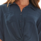 Camisa BCX Junior com detalhe de torção e botões frontais, azul, tamanho pequeno
