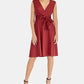 Vestido feminino Rachel Roy sem mangas com decote em V e comprimento até o joelho, tamanho 8, vermelho