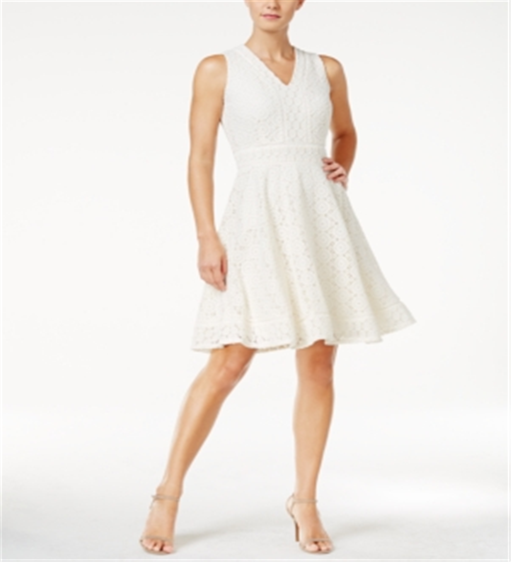 Vestido feminino Charter Club com ajuste evasê e renda, tamanho pequeno e médio, branco