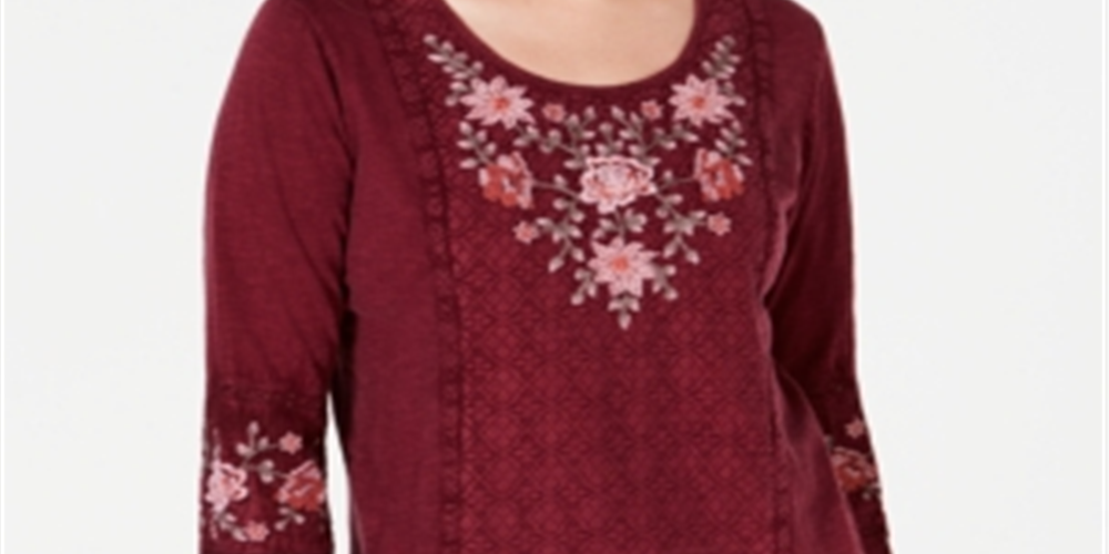 Top feminino estilo camponês com painel bordado vermelho tamanho médio