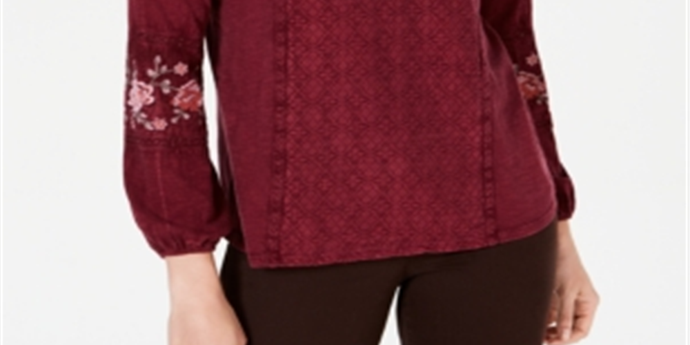 Top feminino estilo camponês com painel bordado vermelho tamanho médio