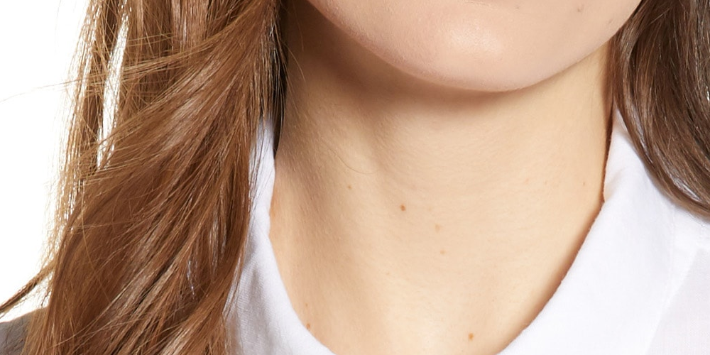 Camisa jeans feminina DL Premium com botões frontais, branca, tamanho M