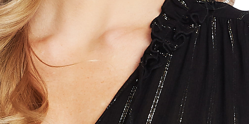 Top listrado com decote em V CeCe feminino, preto, tamanho grande