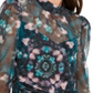 Blusa feminina com estampa floral e gola alta, azul, tamanho X-S