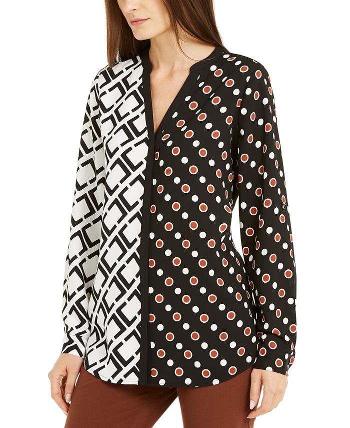 Blusa feminina Alfani com estampa contrastante e decote dividido, branca, tamanho P