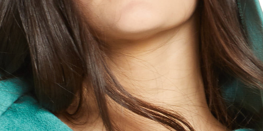 Moletom com capuz feminino Adidas Cotton Embroidered Logo Azul Tamanho XS