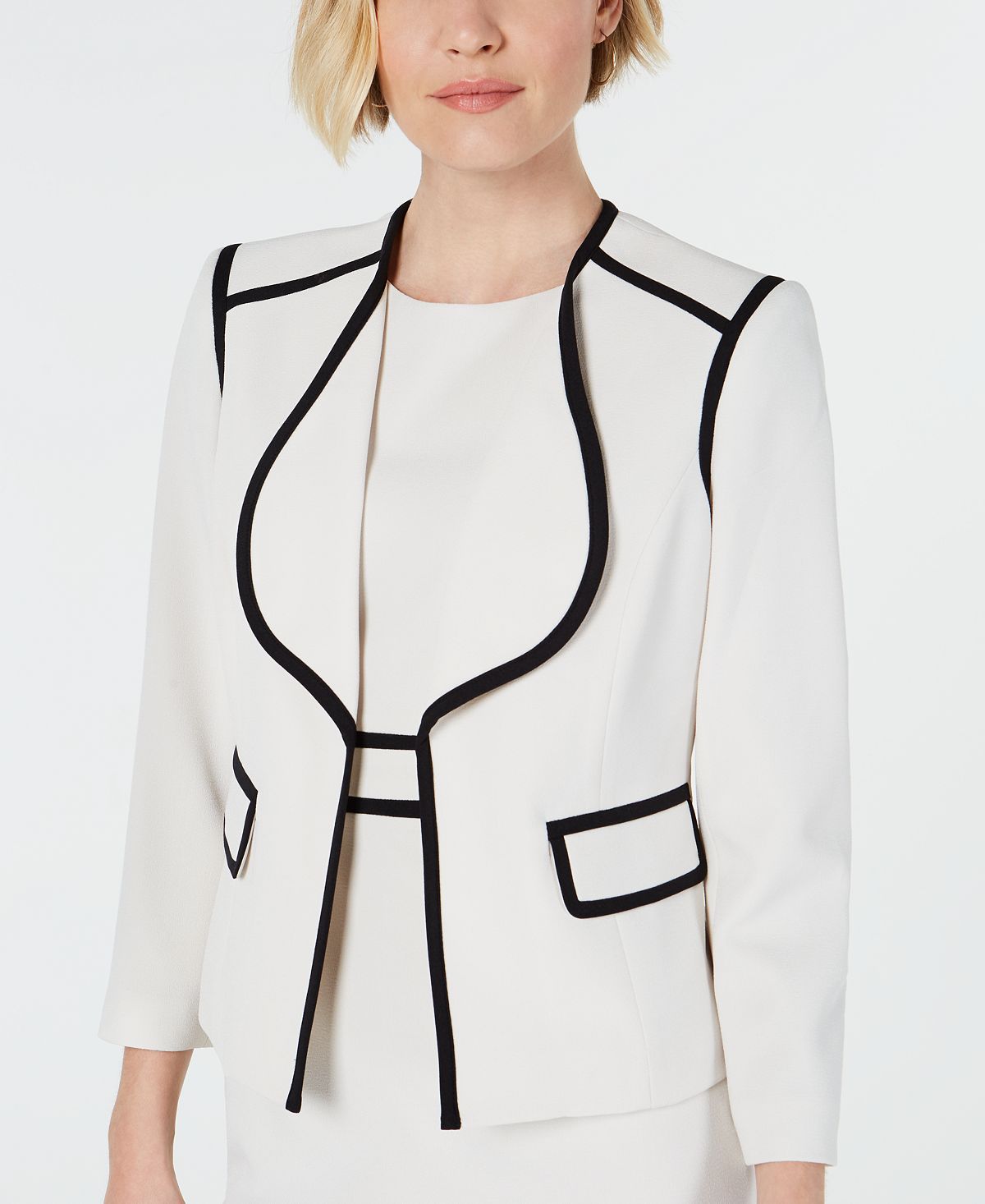 Blazer feminino Kasper com lapela em asa e acabamento contrastante, branco, tamanho 8