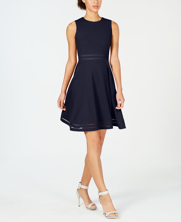 Vestido de coquetel Calvin Klein feminino sem mangas, gola alta, acima do joelho, tamanho 8, azul, pequeno