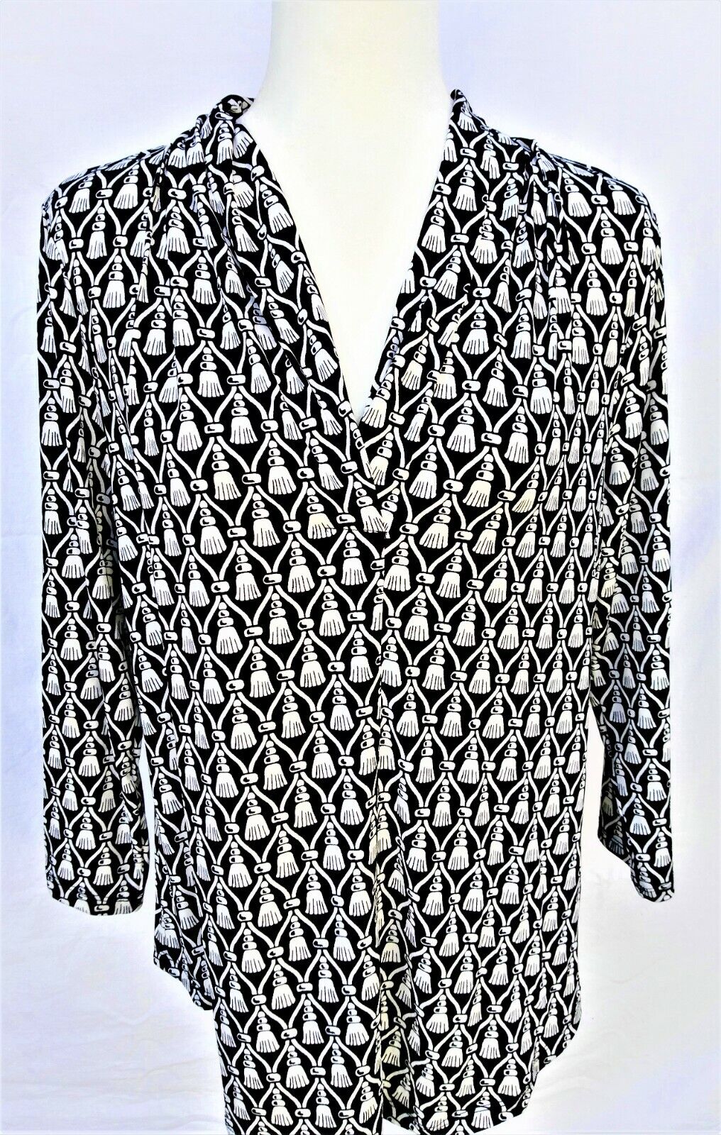 Blusa feminina estampada com decote em V, preta, tamanho médio, Charter Club