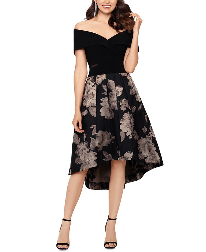 Vestido formal feminino Xscape floral, manga curta, ombro de fora, comprimento chá, hi-lo, preto, tamanho 14, pequeno