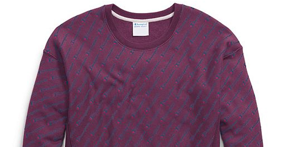 Camisa veneziana Champion Girl's Life Reverse Weave Crew All Over Logo Tossed C, roxa, tamanho pequeno