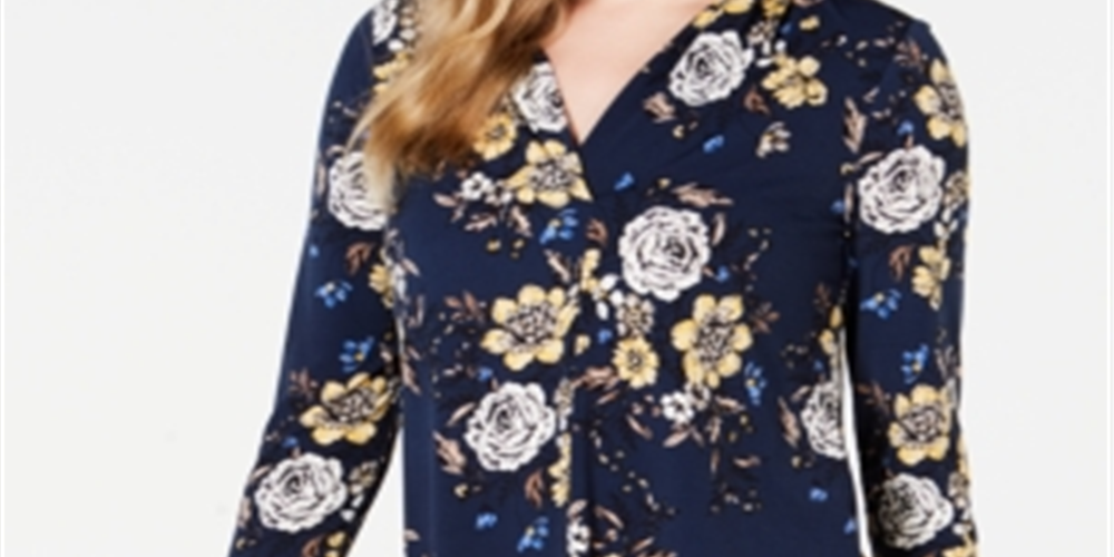 Blusa feminina Charter Club com estampa floral e decote em V, azul, tamanho médio