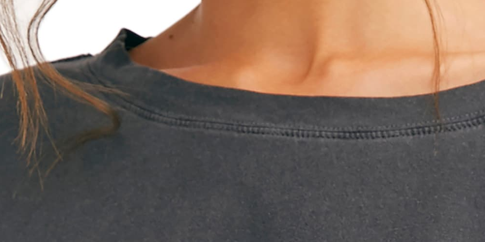 Camiseta feminina Austin Cropped manga comprida preta tamanho grande da Free People