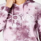Camiseta Calvin Klein Feminina Estampada Tie-dye Roxa Tamanho Grande