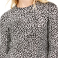 Blusa feminina Michael Kors com estampa de leopardo metálica, preta, tamanho G