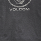 Camiseta masculina Volcom Corpo Push com estampa gráfica e logotipo, cinza, tamanho pequeno
